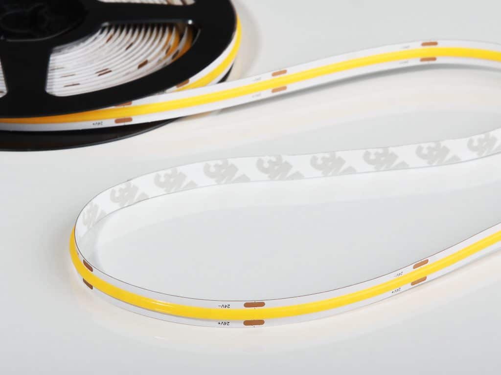 LED Stripe ohne Punkte - lex COB-Stripe 24V, 8W, 2700K, CRI90, 320LED, IP20, 8mm